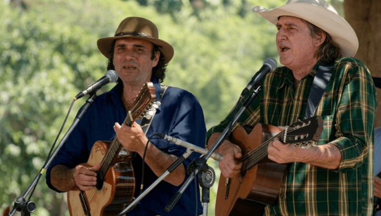 Almir Sater e Sérgio Reis em Bragança Paulista neste sábado (25)